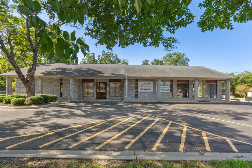 1915 W Avenue M, Temple, TX à vendre - Photo principale - Image 1 de 1