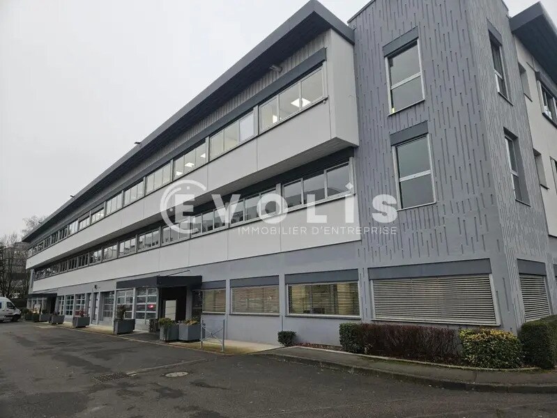 Office in Palaiseau for lease Building Photo- Image 1 of 20