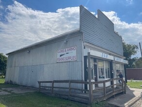 209 Main St, South Mills, NC for lease Interior Photo- Image 2 of 7