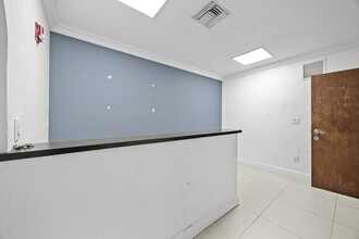 1940 Harrison St, Hollywood, FL à louer Photo intérieure- Image 2 de 15