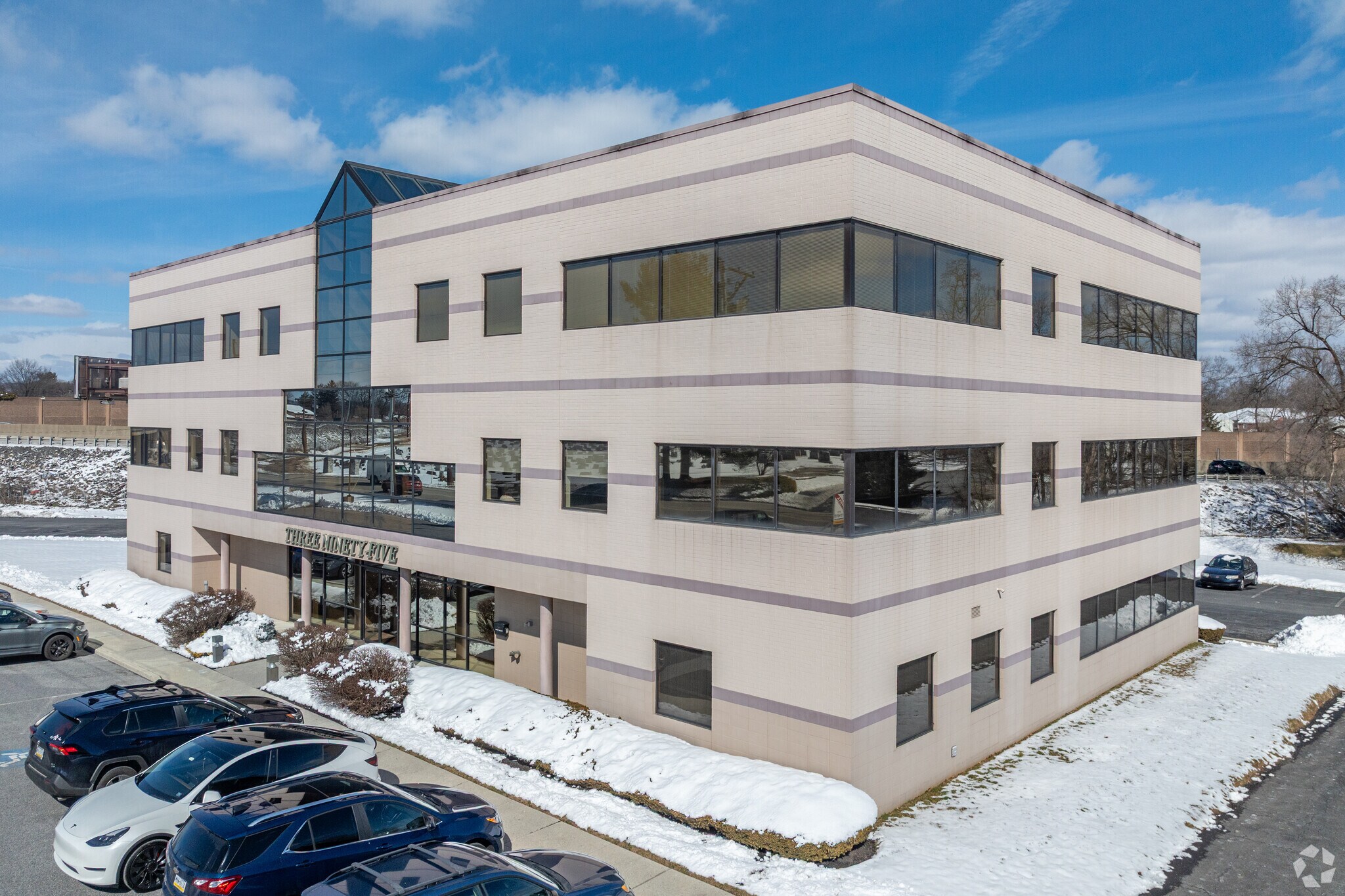 395 St. Johns Church Rd, Camp Hill, PA for lease Primary Photo- Image 1 of 5