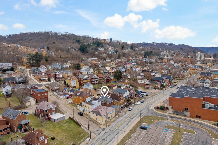 848 Duss Ave, Ambridge, PA à vendre - Photo du bâtiment - Image 3 de 47