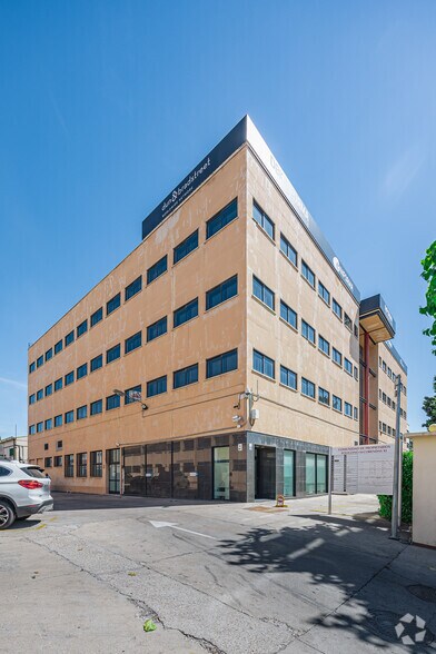 Avenida de la Industria, 32, Alcobendas, Madrid à vendre - Photo du bâtiment - Image 3 de 4
