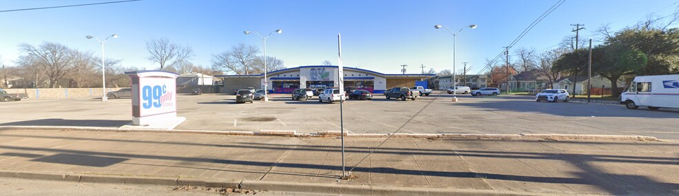 4500 Live Oak St, Dallas, TX à louer - Photo du bâtiment - Image 2 de 5