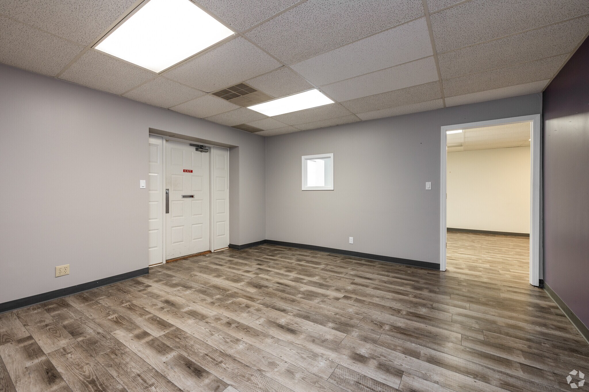 1040 Sw Luttrell Rd, Blue Springs, MO for lease Interior Photo- Image 1 of 4