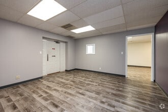 1040 Sw Luttrell Rd, Blue Springs, MO for lease Interior Photo- Image 1 of 4