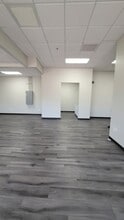 9525 E Doubletree Ranch Rd, Scottsdale, AZ for lease Interior Photo- Image 2 of 17