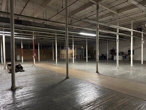 104 Anawan St, Fall River, MA à louer Photo intérieure- Image 1 de 4