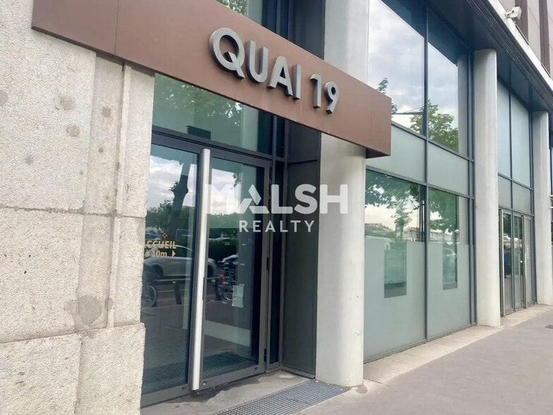 Office in Lyon for lease - Building Photo - Image 3 of 8
