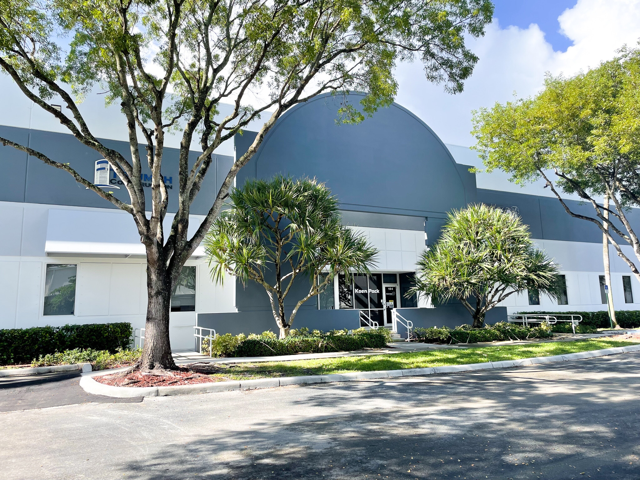 1530 NW 98th Ct, Miami, FL for lease Building Photo- Image 1 of 8