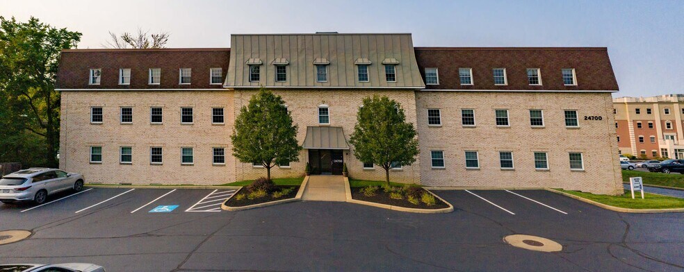 24700 Center Ridge Rd, Westlake, OH for lease - Primary Photo - Image 1 of 2