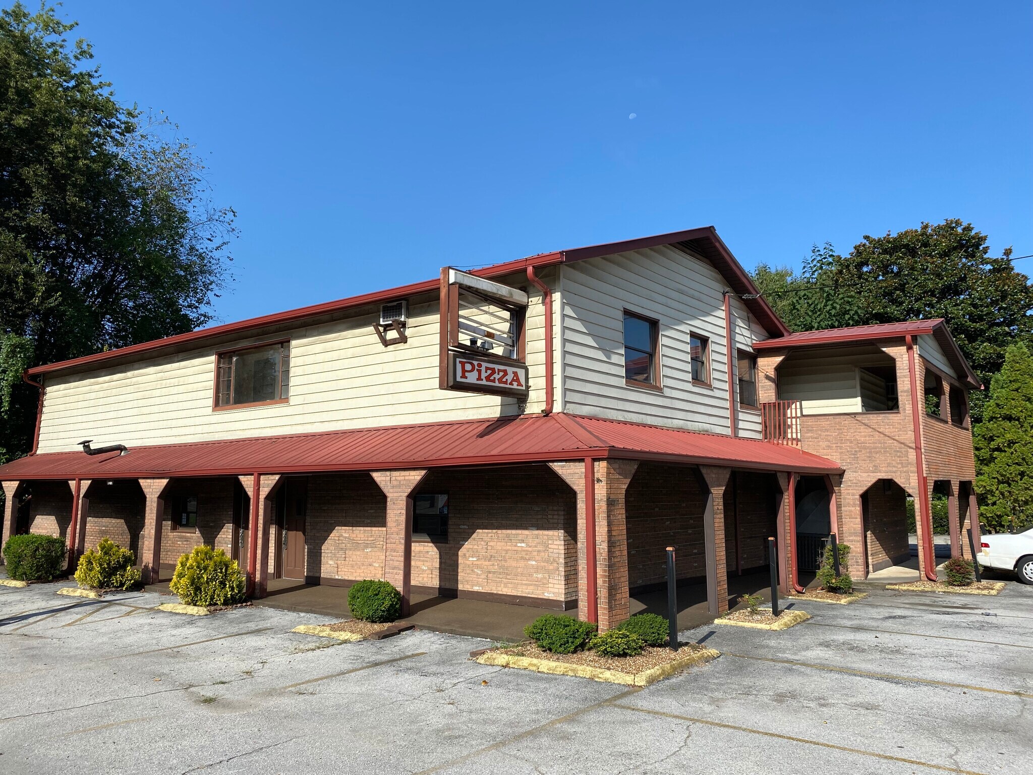 705 W Race St, Kingston, TN à vendre Photo principale- Image 1 de 32