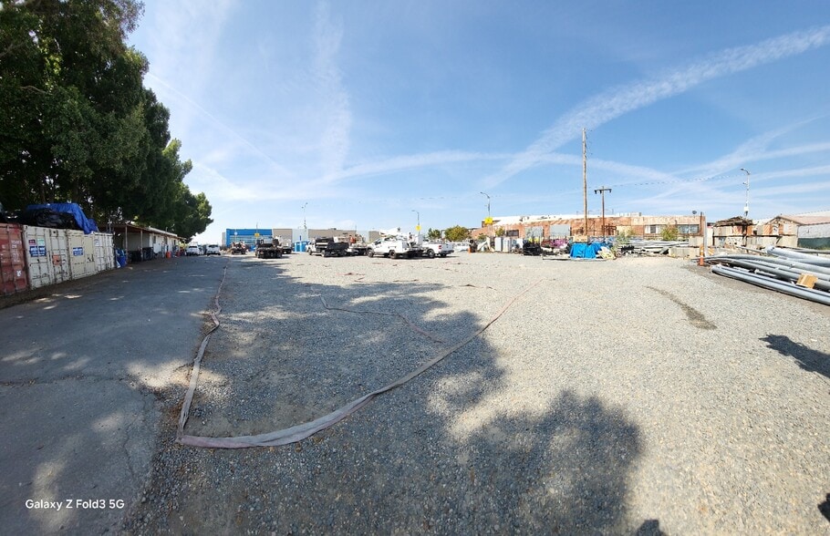 3535 Medford St, Los Angeles, CA for lease - Building Photo - Image 3 of 14