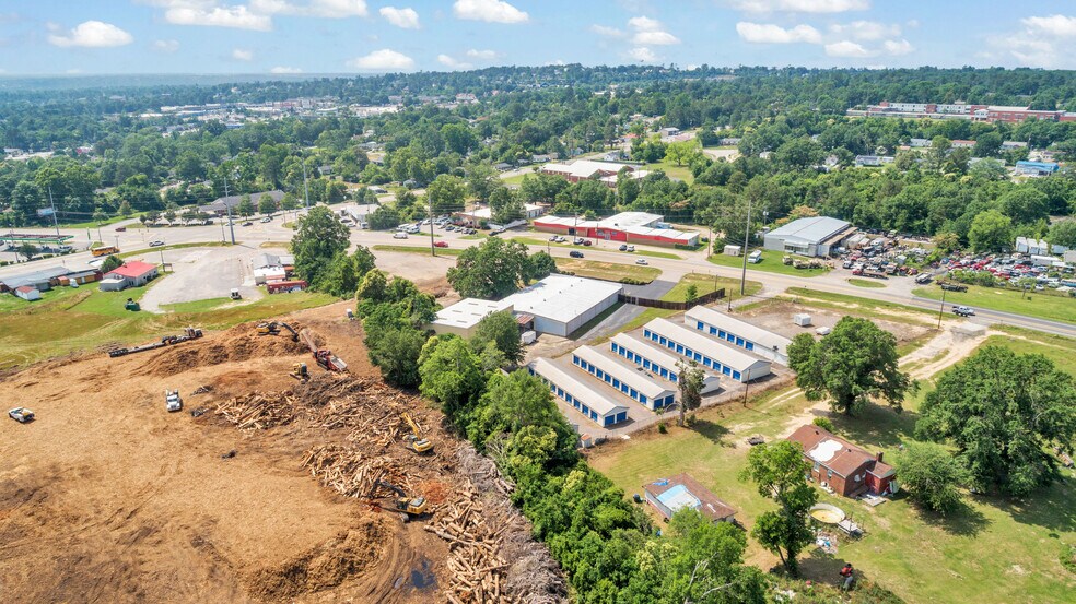 613 Atomic Rd, North Augusta, SC à louer - Photo du bâtiment - Image 3 de 37