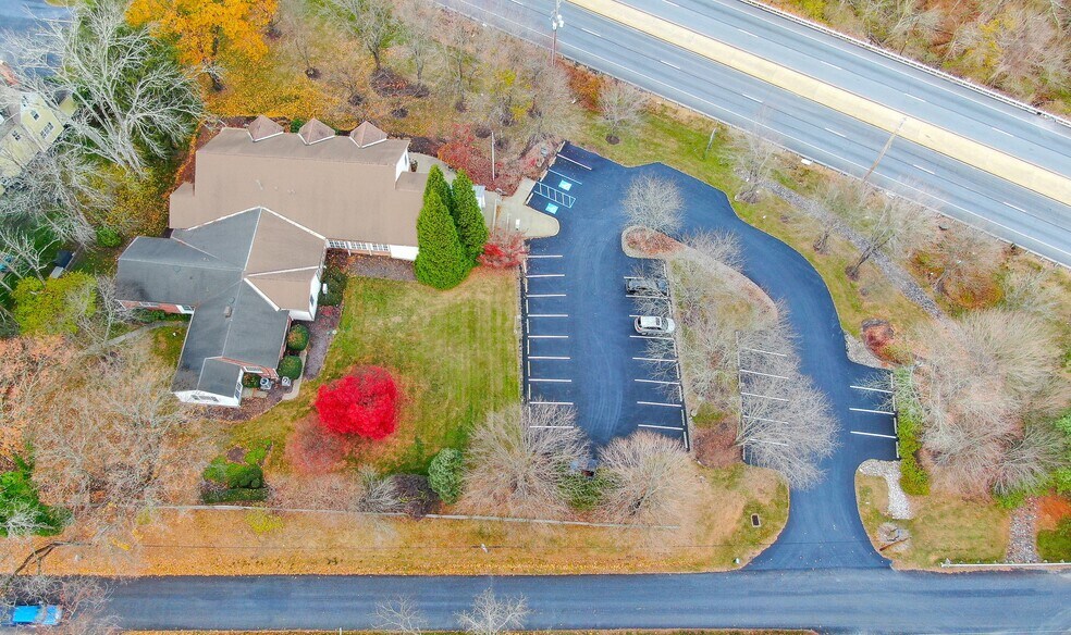 411 Old Baltimore Pike, Chadds Ford, PA à vendre - Photo du bâtiment - Image 3 de 10
