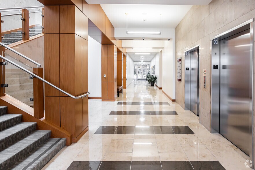 915 W Imperial Hwy, Brea, CA à louer - Photo intérieure - Image 3 de 26