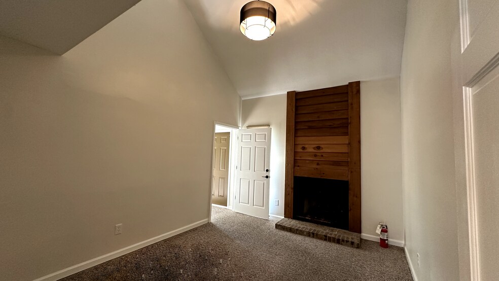 151 Mary Esther Blvd, Mary Esther, FL à louer - Photo du bâtiment - Image 3 de 10