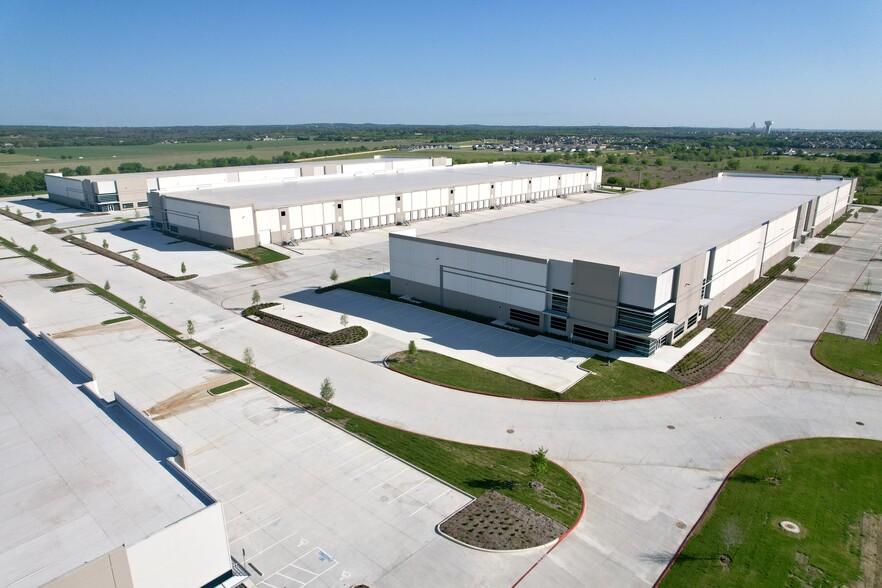 2633 Goodwin Ln, New Braunfels, TX à louer - Photo du bâtiment - Image 2 de 6