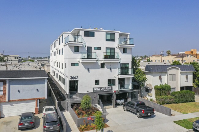 Plus de détails pour 3667 Mentone Ave, Los Angeles, CA - Multi-résidentiel à vendre