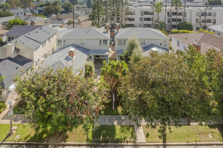 10370 Ashton Ave, Los Angeles, CA à vendre - Photo du bâtiment - Image 3 de 20