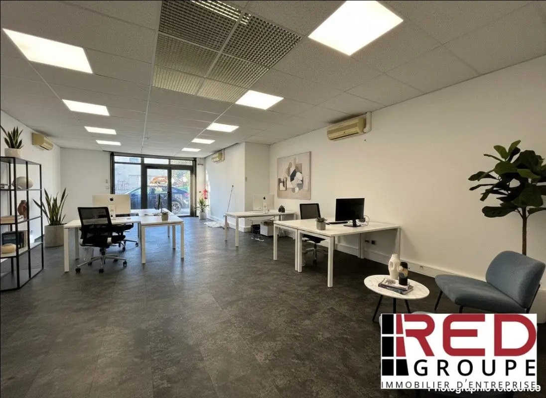 Office in Aix-en-Provence for lease Building Photo- Image 1 of 6