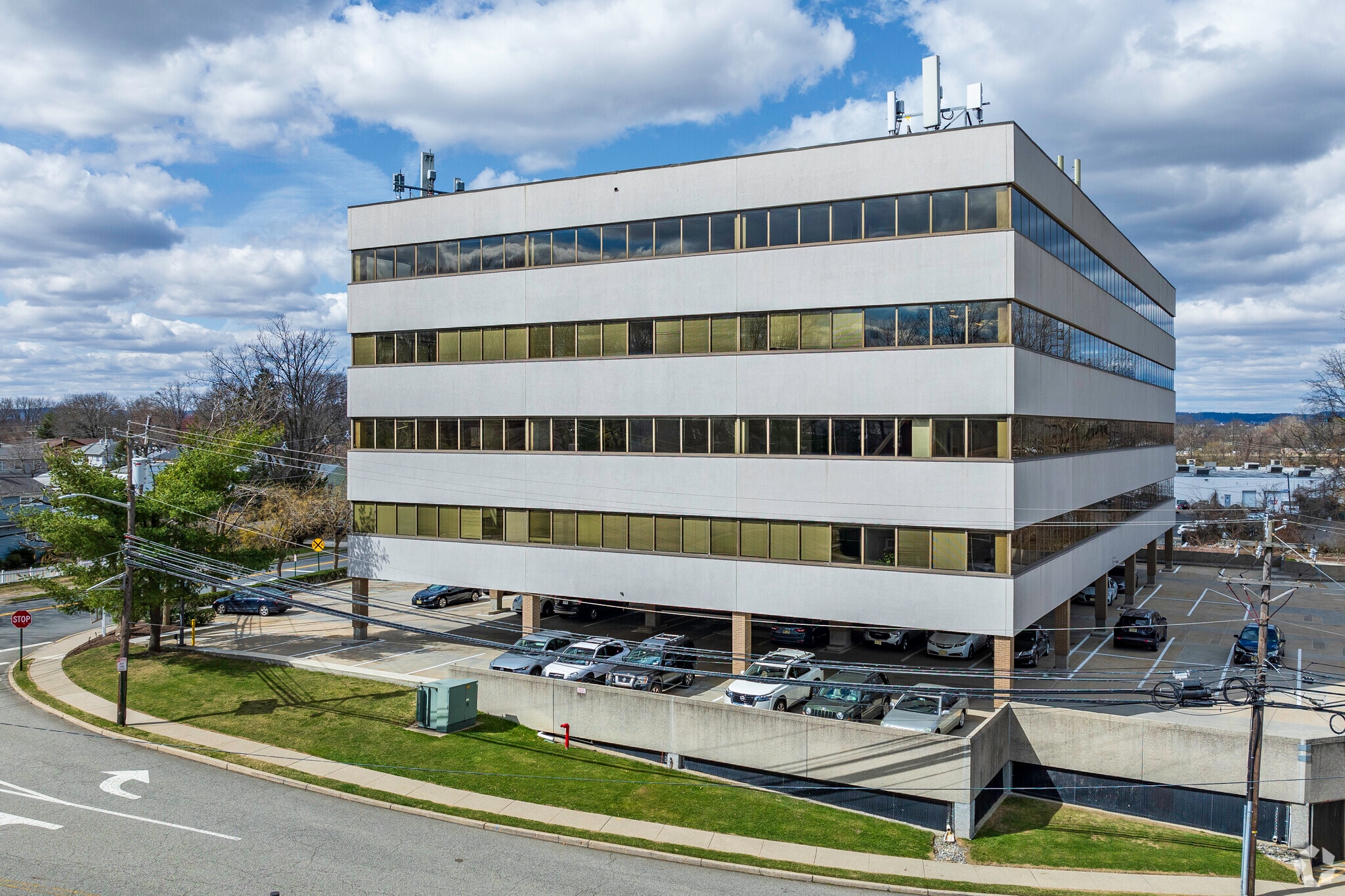 475 Market St, Elmwood Park, NJ for lease Primary Photo- Image 1 of 19