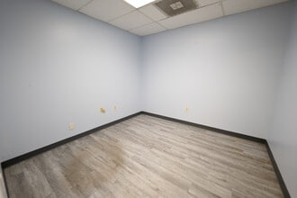 1209 Tech Blvd, Tampa, FL à louer Photo intérieure- Image 2 de 11