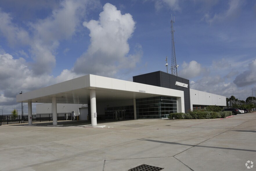 1045 Wisterwood Rd, Houston, TX à vendre - Photo du bâtiment - Image 1 de 2
