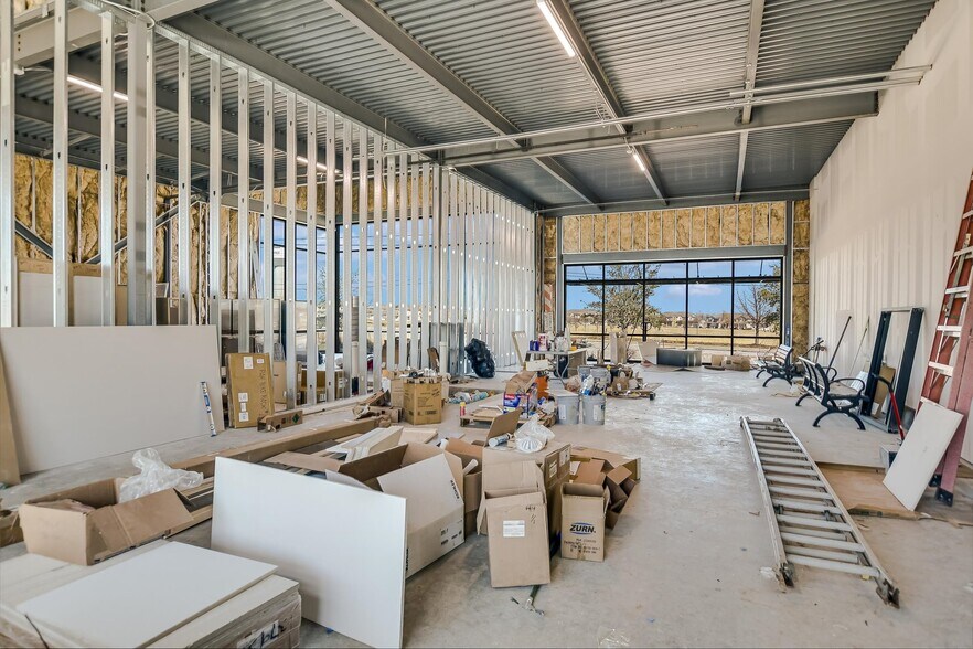 409 E Pflugerville Pky, Pflugerville, TX à louer - Photo du bâtiment - Image 3 de 9