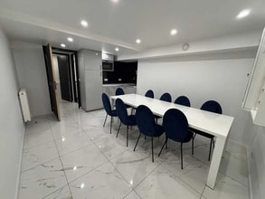 7 Rue Violet, Paris for lease Interior Photo- Image 1 of 8