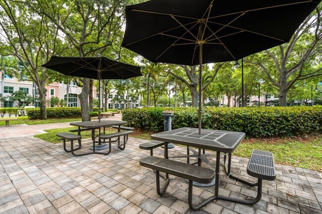 Plus de détails pour 3501 SW 160th Ave, Miramar, FL - Bureau à louer