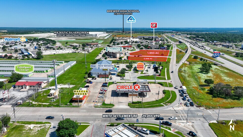 200 Clifford Center dr, Fort Worth, TX à louer - Photo du bâtiment - Image 3 de 3