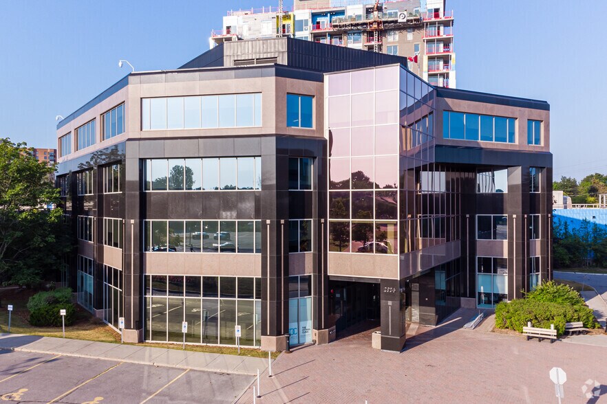 2934 Baseline Rd, Ottawa, ON à louer - Photo du bâtiment - Image 2 de 3