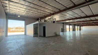 1900 S Cranes Mill Rd, New Braunfels, TX for lease - Commercial Listing Video 