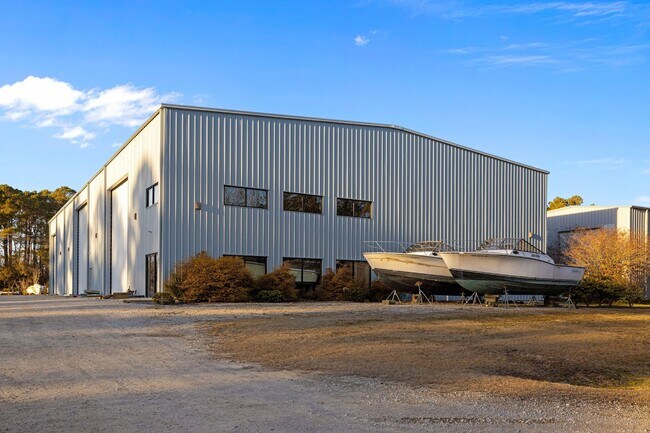 Plus de détails pour 301 Facility Dr, Newport, NC - Industriel à vendre