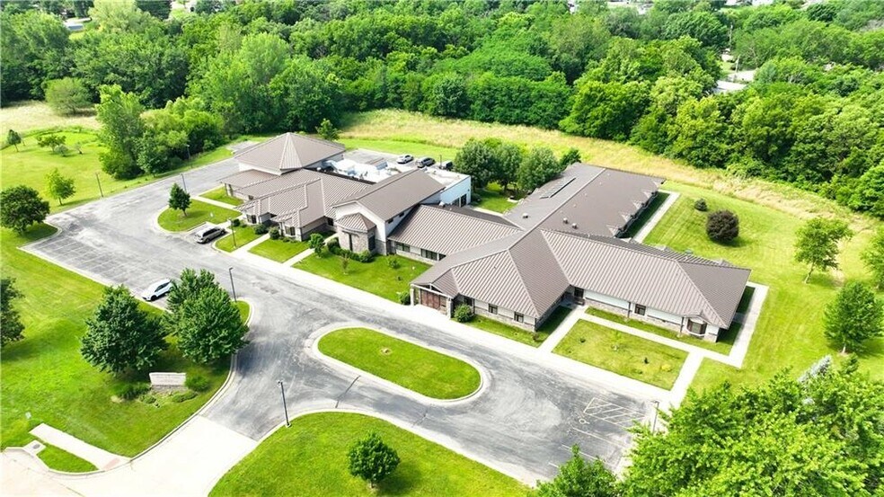 908 Franciscan Way, Savannah, MO à vendre - Photo du bâtiment - Image 1 de 26