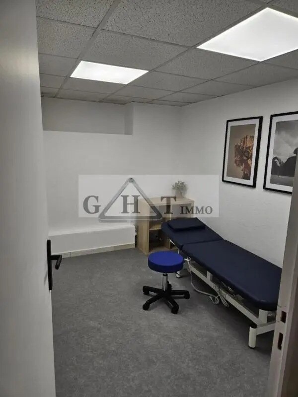 Industrial in Melun for sale Building Photo- Image 1 of 13