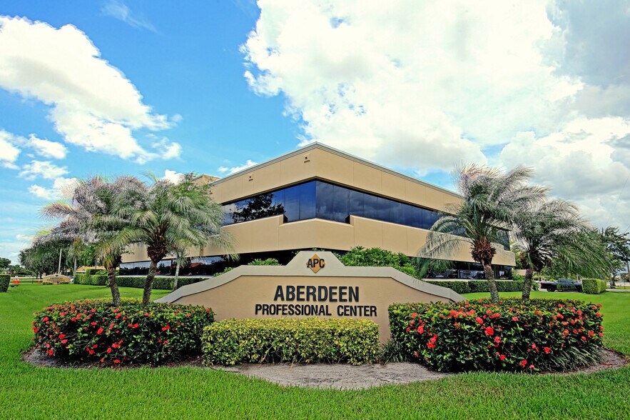 8188 S Jog Rd, Boynton Beach, FL à louer - Photo du bâtiment - Image 3 de 7