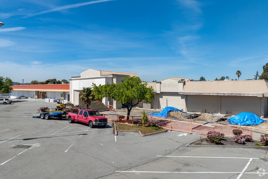 3846-3848 Castro Valley Blvd, Castro Valley, CA à louer - Photo du bâtiment - Image 1 de 7