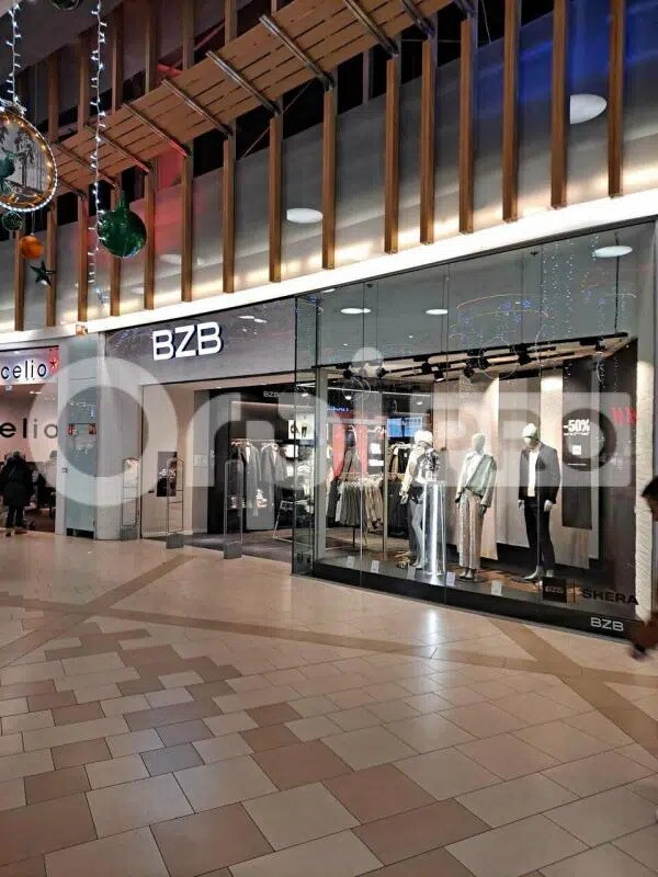 Commerce de détail dans Reims à louer Hall d’entrée- Image 1 de 3