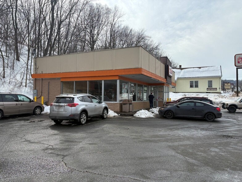 60 Mohawk Trl, Greenfield, MA for sale - Building Photo - Image 2 of 2