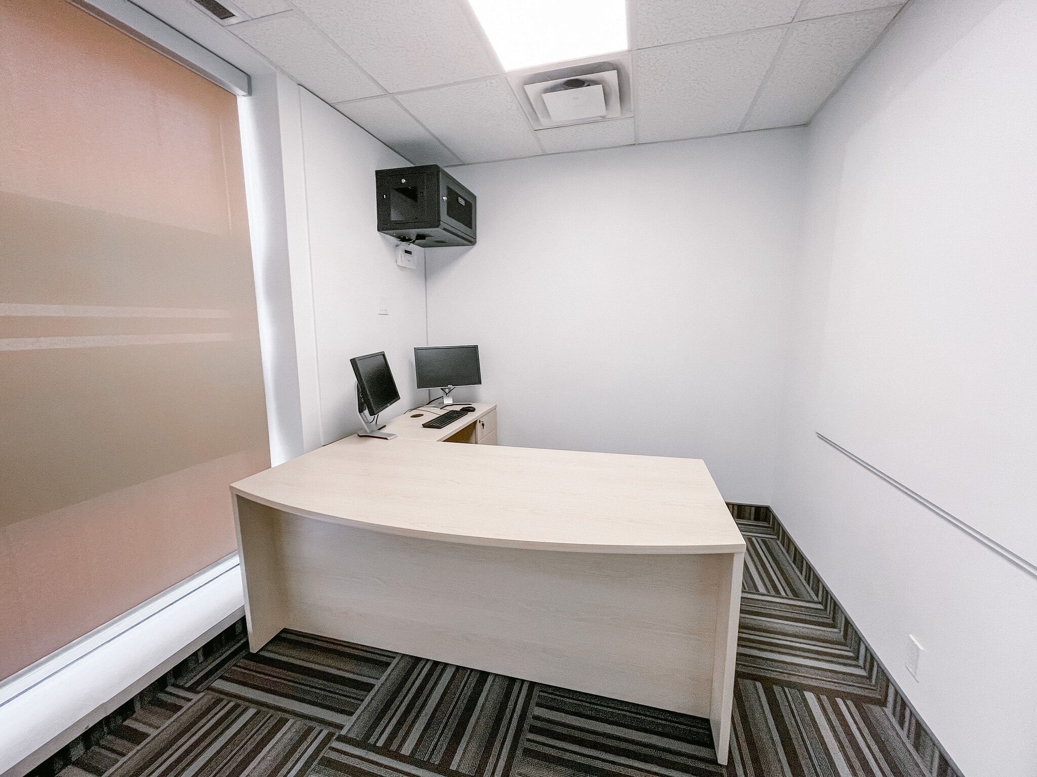 378-380 Talbot St, St Thomas, ON for lease Interior Photo- Image 1 of 4