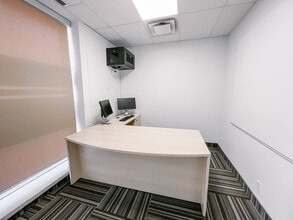 378-380 Talbot St, St Thomas, ON for lease Interior Photo- Image 1 of 4
