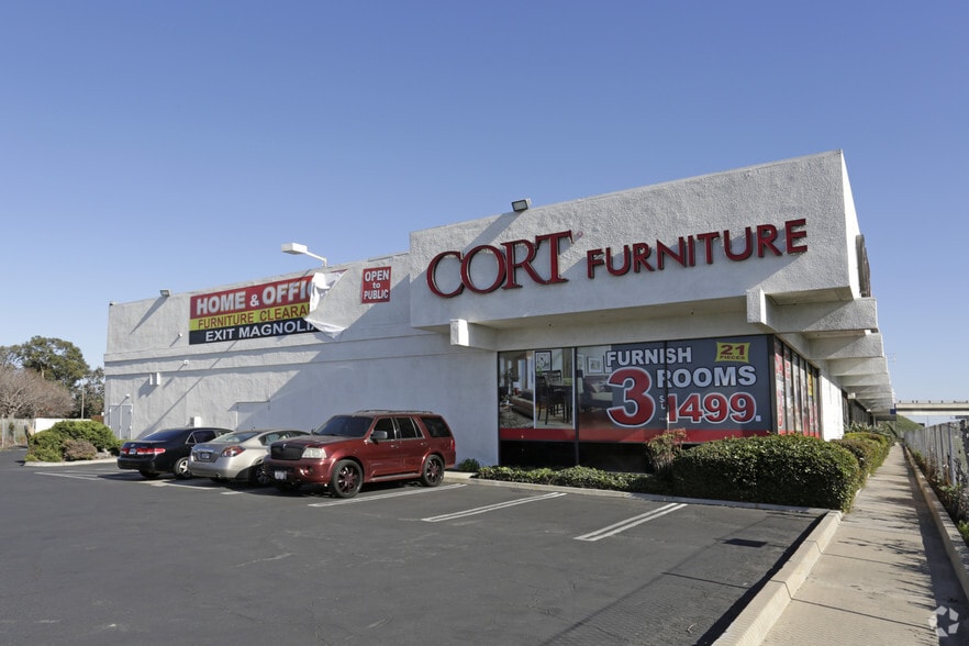 16595 Magnolia St, Westminster, CA for lease - Building Photo - Image 3 of 7