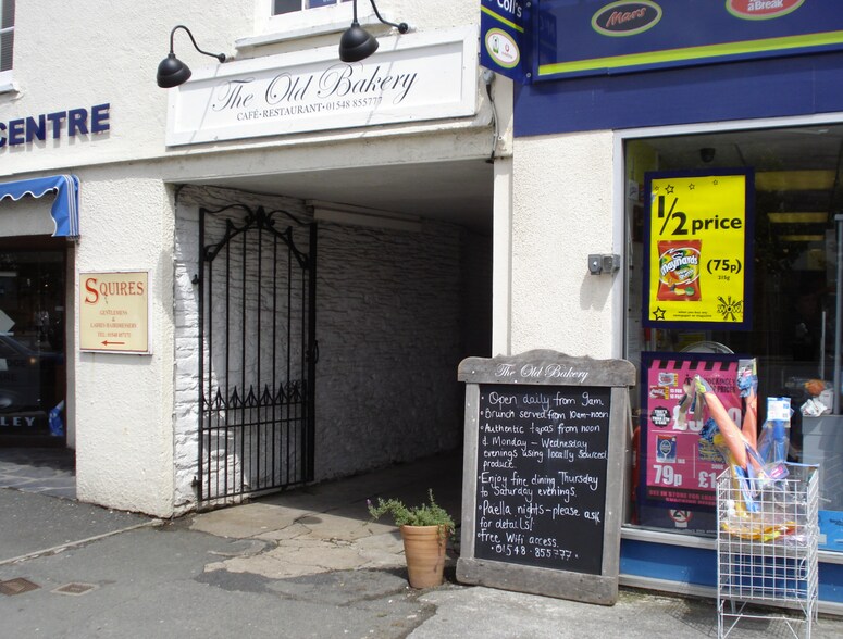 The Promenade, Kingsbridge à louer - Photo du bâtiment - Image 2 de 3
