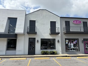 3242 Severn Ave, Metairie, LA for lease Interior Photo- Image 1 of 11