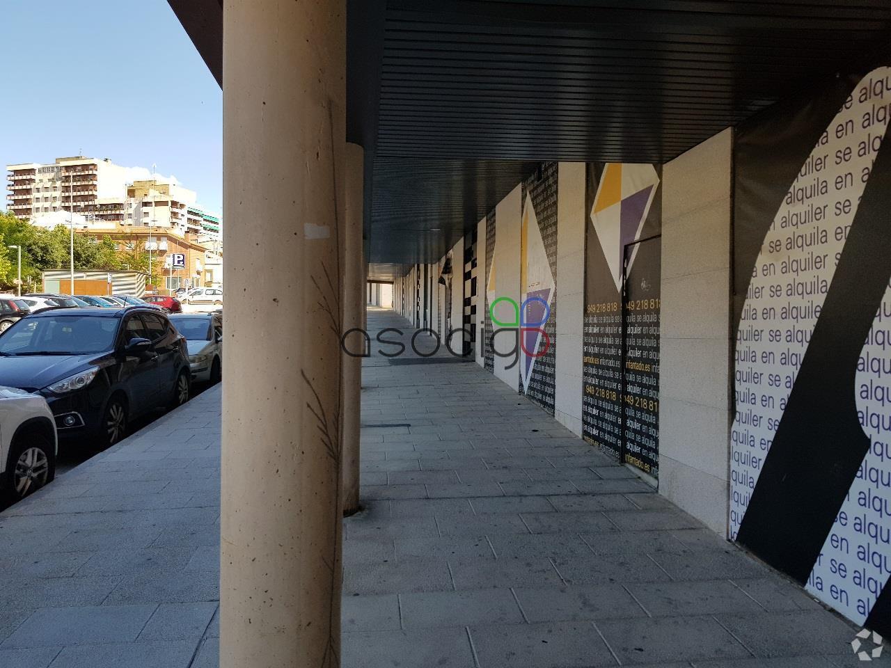 Retail in Guadalajara, Guadalajara for lease Interior Photo- Image 1 of 2