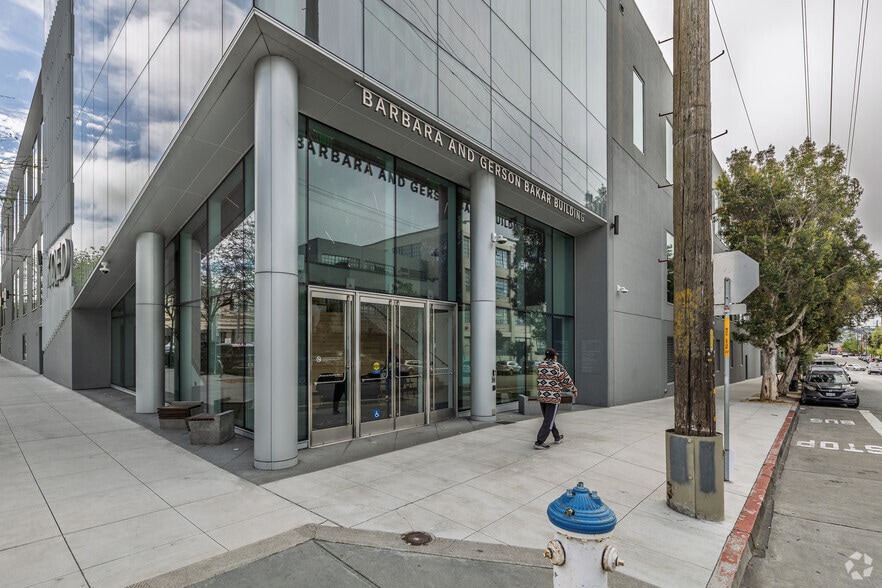2601 Mariposa St, San Francisco, CA à louer - Photo du bâtiment - Image 3 de 10
