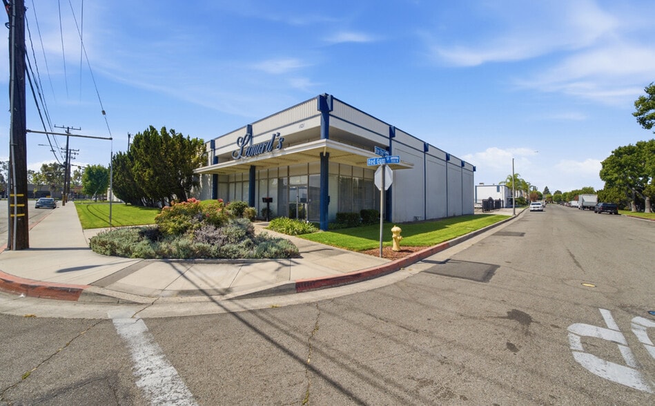 1121 N Red Gum St, Anaheim, CA à louer - Photo du bâtiment - Image 2 de 8