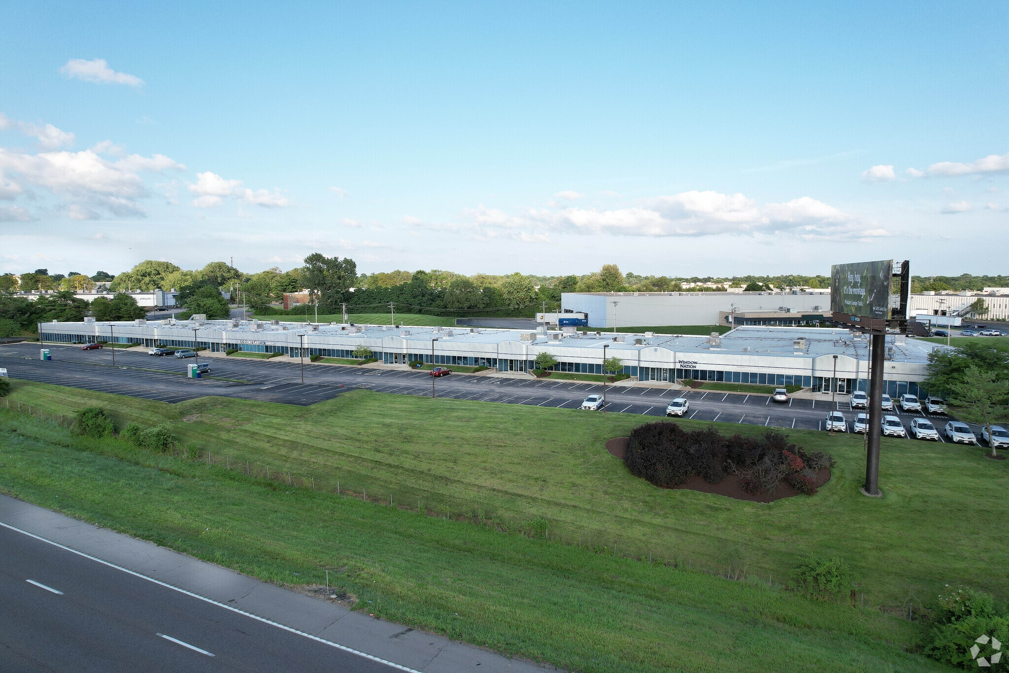 1901-1939 Belt Way Dr, Overland, MO for lease Primary Photo- Image 1 of 9